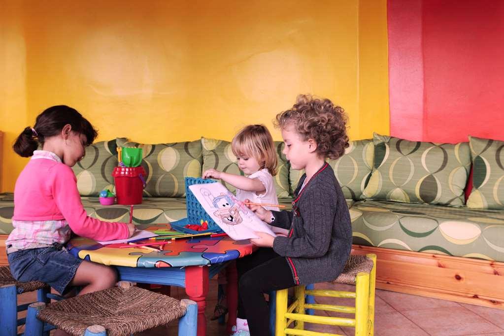 Kenzi Europa Hotel Agadir Faciliteter billede Children at a nursery school