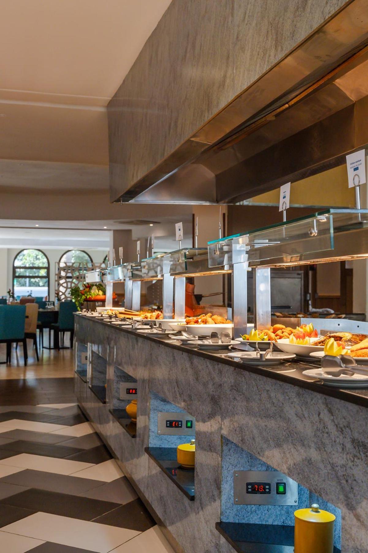 Kenzi Europa Hotel Agadir Eksteriør billede A buffet at a hotel