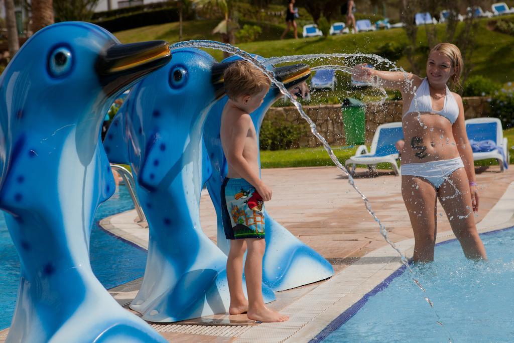 Kenzi Europa Hotel Agadir Eksteriør billede Children playing at the water park